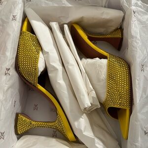 Brand new in box NWT AMINA MUADDI YELLOW CAROLINE CRYSTAL HEEL SANDAL